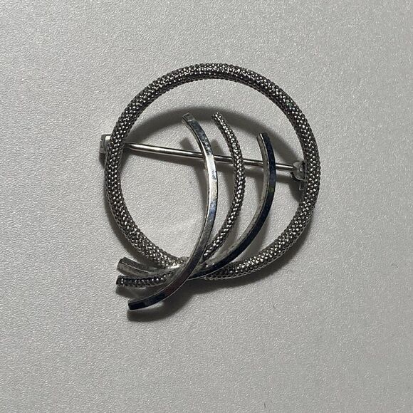 Vintage Sterling Silver 925 Modernist Round Textured Brooch Minimalist MCM - Picture 1 of 11